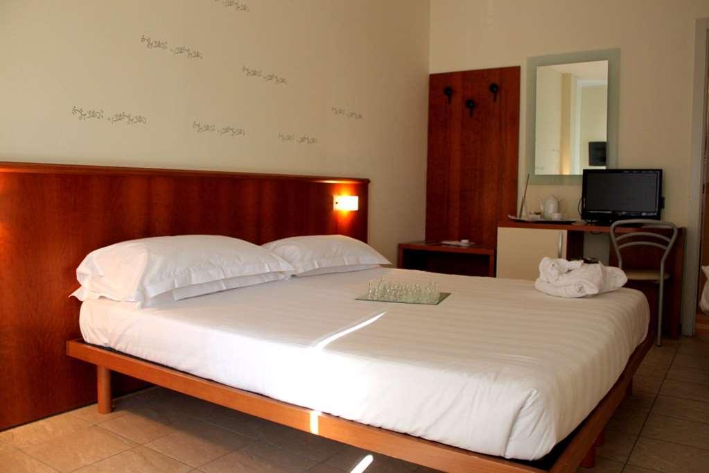 Leonardo Hotel Parma Rum bild