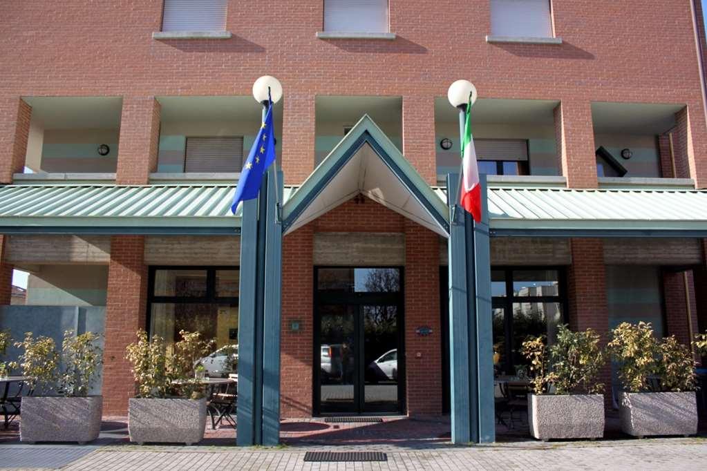Leonardo Hotel Parma Exteriör bild